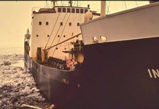 Hullskip i isen